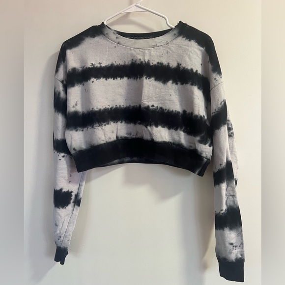 Daisy Street Tie Dye Cropped Sweatshirt - Picture 3 of 5